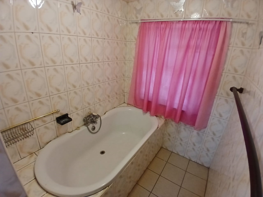 4 Bedroom Property for Sale in Sasolburg Ext 12 Free State